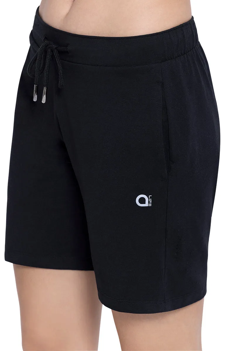 Essential Relaxed Shorts - Black