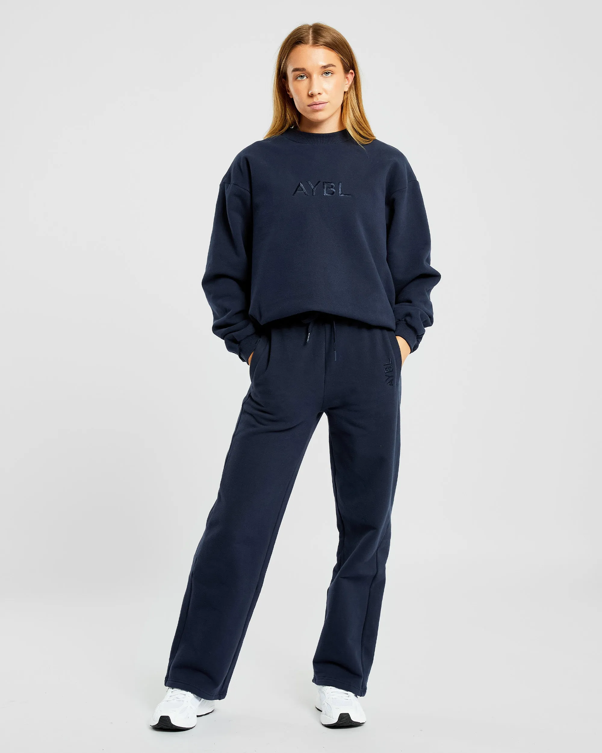 Everyday Relaxed Sweater - Navy