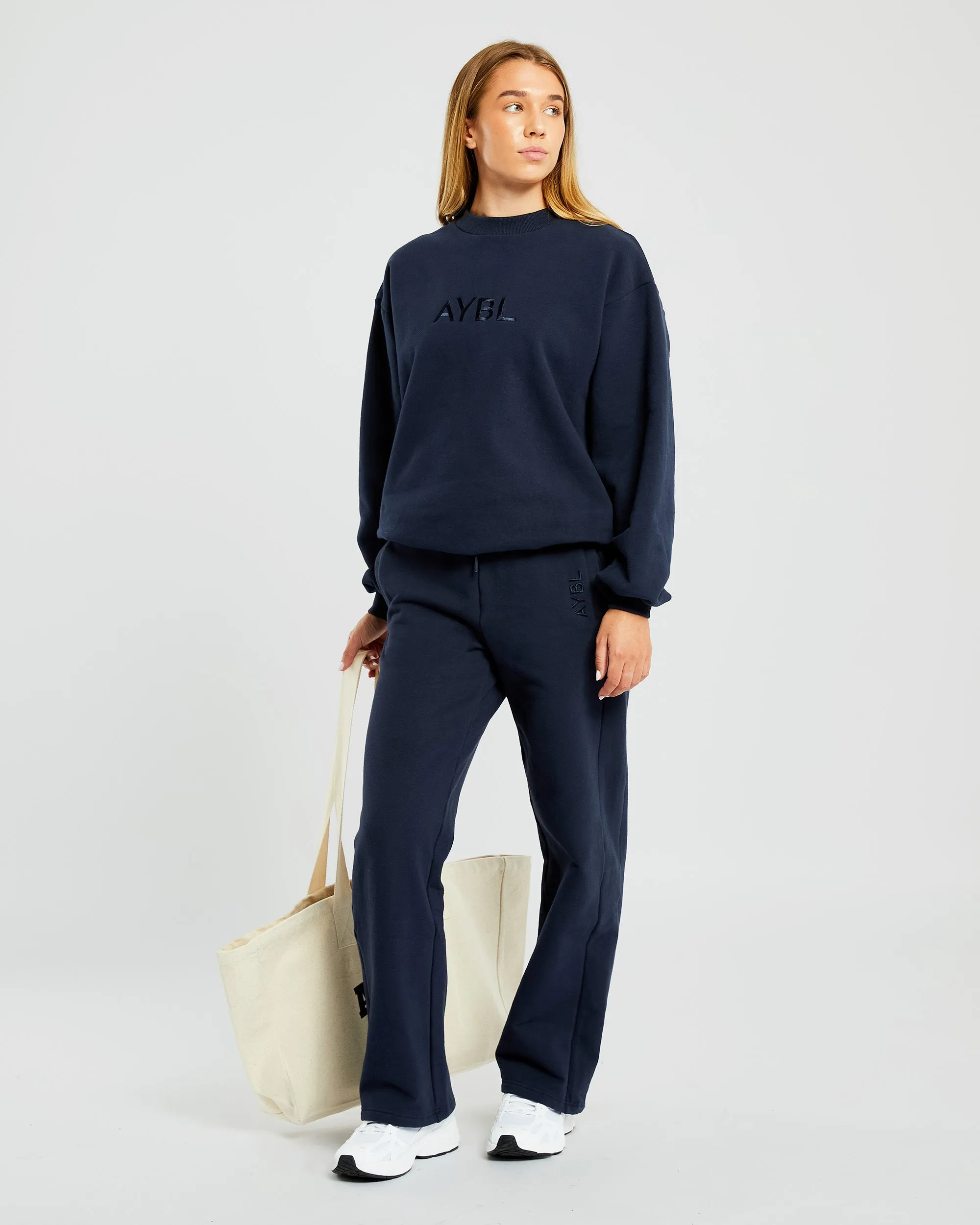 Everyday Relaxed Sweater - Navy