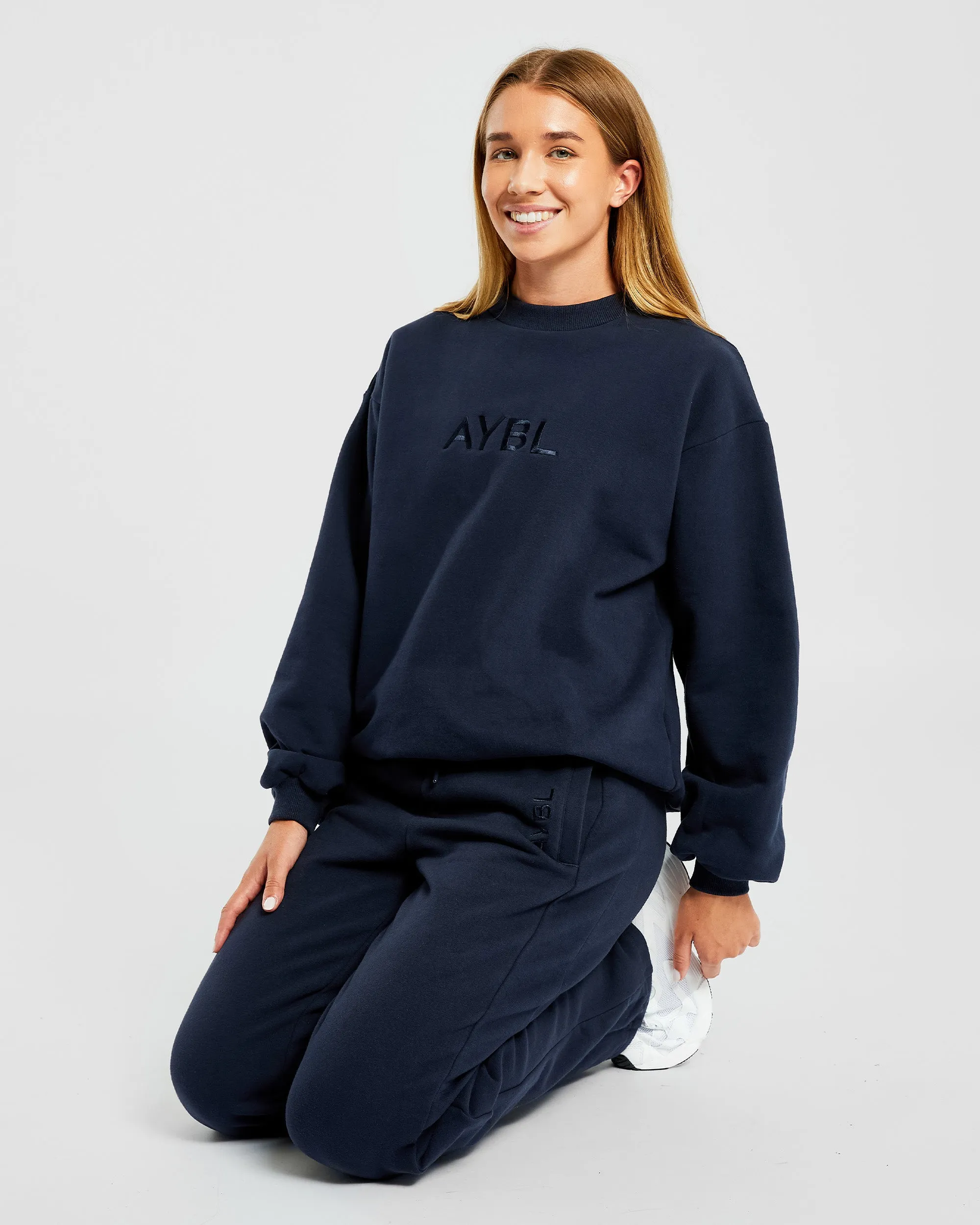 Everyday Relaxed Sweater - Navy