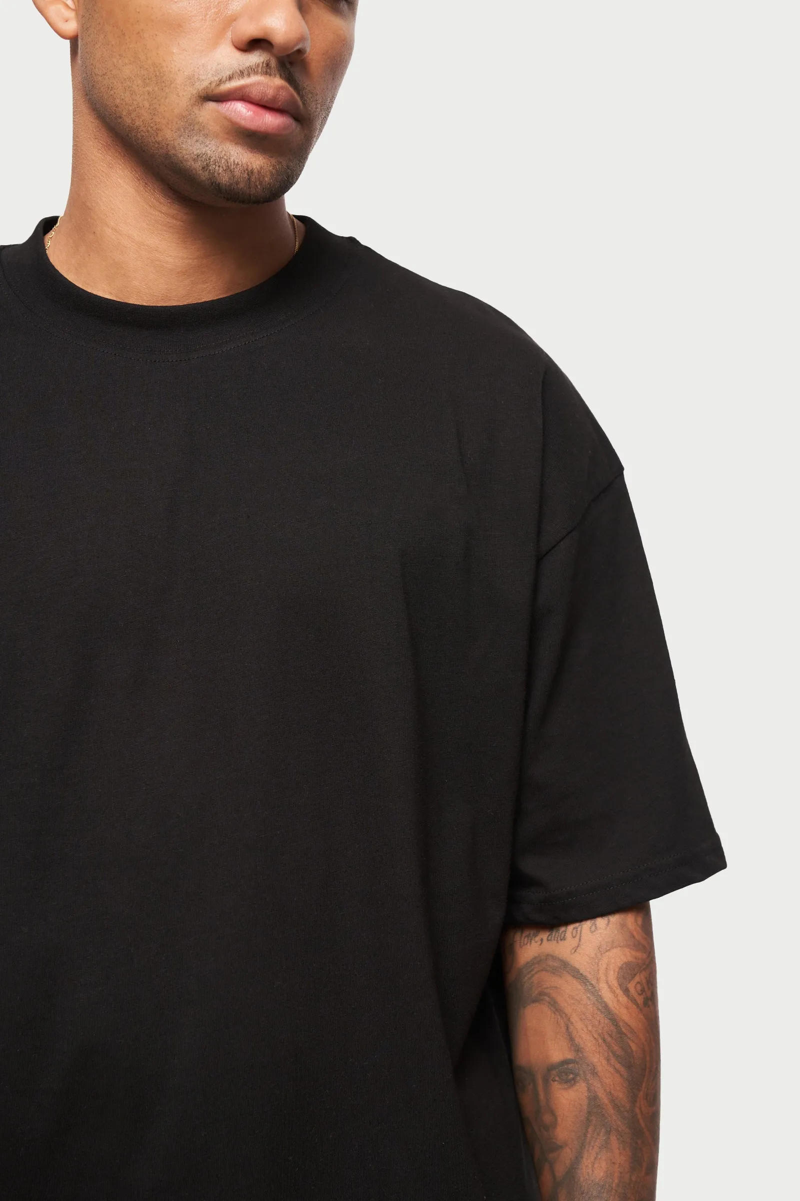 UNBRANDED RELAXED T-SHIRT - BLACK