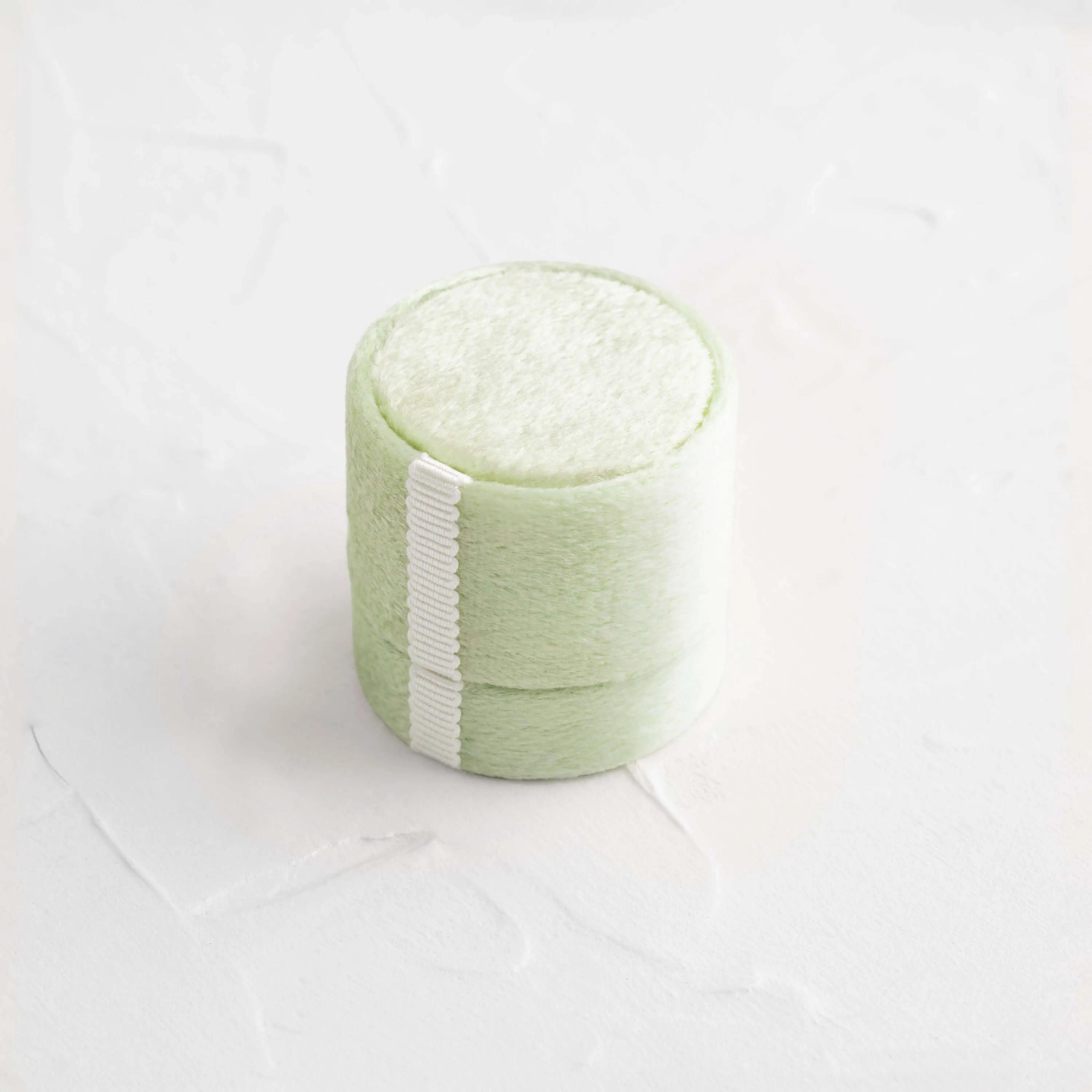 Velvet Ring Box - Honeydew